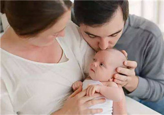 夏天坐月子可以吹風(fēng)扇嗎？夏天風(fēng)扇能不能給產(chǎn)婦用？