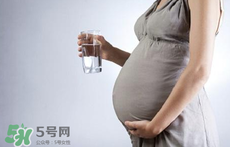 孕期能用酒精退燒嗎？孕期用酒精退燒有什么危害？
