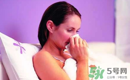 夏天刮痧好嗎？夏天拔罐好還是刮痧好？