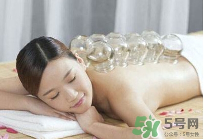 女人刮痧好還是拔罐好？刮痧和拔罐的區(qū)別