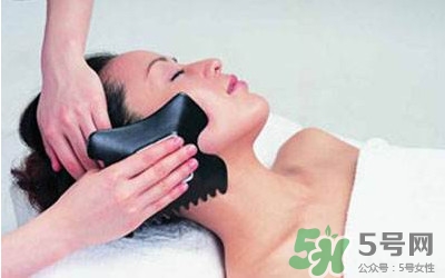 女人刮痧好還是拔罐好？刮痧和拔罐的區(qū)別