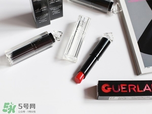 嬌蘭小黑裙007值得入嗎？嬌蘭小黑裙007唇膏口紅怎么樣？
