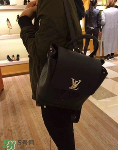 lv lockme包包怎么辨別真?zhèn)?？lv lockme包包真假鑒定