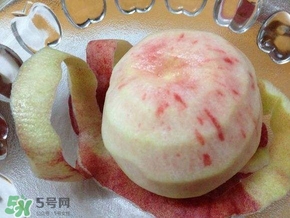 吃桃子要不要削皮？吃桃子的去皮方法
