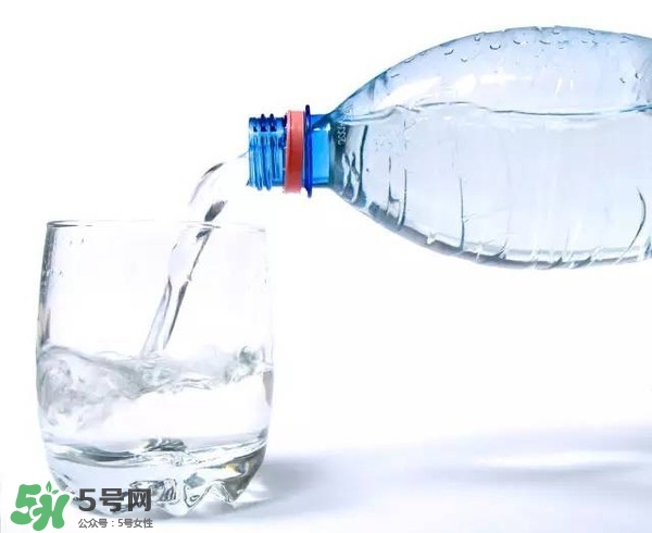 30天不喝飲料，妹子的對比照令人震驚 喝白開水的好處