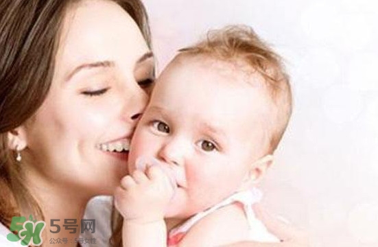 哺乳期可以吃黃桃嗎？哺乳期能吃黃桃罐頭嗎