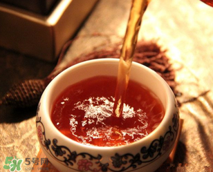 普洱茶發(fā)霉了怎么處理？普洱茶發(fā)霉了還能喝嗎？