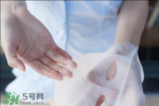 百雀羚三生花面膜怎么用？百雀羚三生花面膜用完要洗嗎？