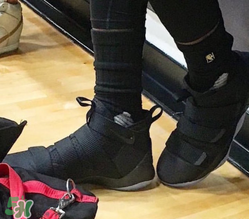 nike lebron soldier11黑冰配色什么時候發(fā)售？耐克士兵11黑冰發(fā)售時間