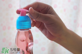 彈珠汽水怎么開？彈珠汽水怎么開不會(huì)噴？