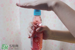 彈珠汽水怎么開？彈珠汽水怎么開不會(huì)噴？