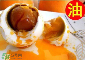 咸鴨蛋能帶上飛機(jī)嗎？飛機(jī)上能帶鴨蛋嗎？