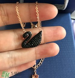施華洛世奇黑天鵝是什么材質(zhì)？施華洛世奇黑天鵝是水晶嗎？