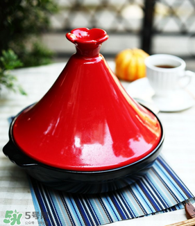 塔吉鍋和琺瑯鍋哪個(gè)好？塔吉鍋和琺瑯鍋的區(qū)別