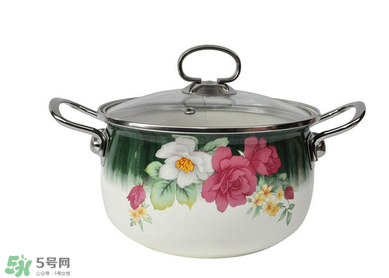 塔吉鍋和琺瑯鍋哪個(gè)好？塔吉鍋和琺瑯鍋的區(qū)別