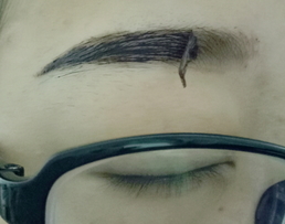 眉膠好還是染眉膏好用？眉膠和染眉膏區(qū)別