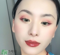 huda beauty眼影怎么畫？huda beauty眼影盤教程