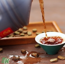 雄黃酒可以驅(qū)蛇嗎？雄黃酒驅(qū)蛇效果好嗎？