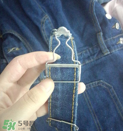 背帶褲的扣子怎么裝？背帶褲扣子安裝步驟圖