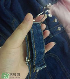 背帶褲的扣子怎么裝？背帶褲扣子安裝步驟圖