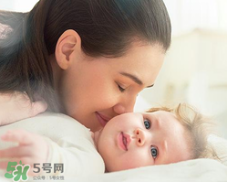 夏天寶寶出生該準(zhǔn)備什么？夏季待產(chǎn)包的特點(diǎn)