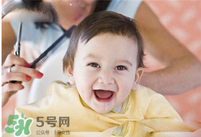 夏天寶寶能剃光頭嗎？夏天寶寶剃光頭好嗎？