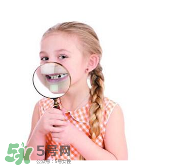 寶寶換牙可以吃糖嗎？小孩換牙期間能不能吃糖？