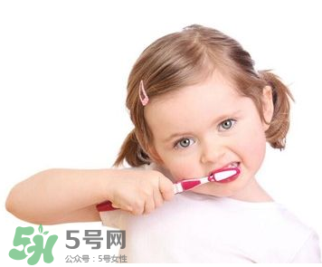 寶寶換牙可以刷牙嗎？小孩換牙期間能刷牙嗎？
