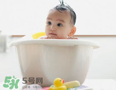 寶寶可以用金銀花水洗澡嗎？金銀花水洗澡好嗎?