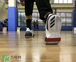adidas dame3上腳怎么樣？阿迪達(dá)斯利拉德三代測評