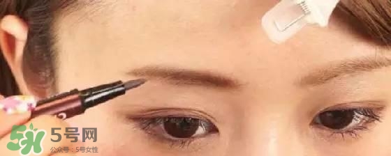 安耐曬安熱沙眉筆怎么用？安耐曬防水液體眉筆色號(hào)試色
