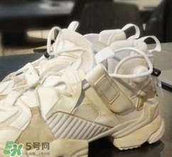 2018vetements reebok pump最新聯(lián)名運(yùn)動(dòng)鞋什么樣_好看嗎？