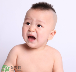 嬰兒吃藥嗆到了怎么辦？怎么喂藥才不會嗆到寶寶？