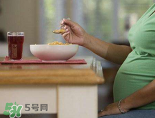 綠豆湯孕婦可以喝嗎？孕婦可以吃冰綠豆湯嗎？