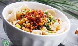 油潑面都放什么調(diào)料比較香？油潑面正宗的配料有哪些