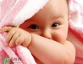 夏季寶寶長(zhǎng)痱子怎么辦？怎么預(yù)防寶寶長(zhǎng)痱子？