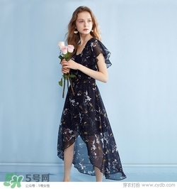7月份穿什么衣服？七月份穿衣搭配
