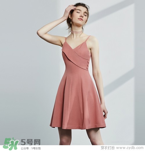 7月份去三亞穿什么？去月份去三亞穿什么衣服