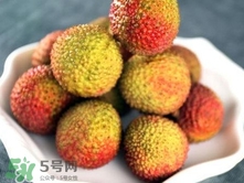 黑葉荔枝和妃子笑哪個(gè)好吃？黑葉荔枝和妃子笑的區(qū)別