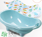 嬰兒浴盆是帶浴網(wǎng)還還是帶浴板好？嬰兒浴盆什么款式好？
