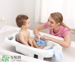 嬰兒浴盆是帶浴網(wǎng)還還是帶浴板好？嬰兒浴盆什么款式好？