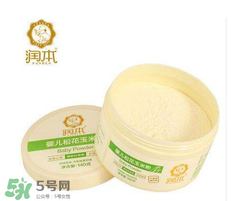 爽身粉可以擦臉上嗎？臉上可不可以涂爽身粉？