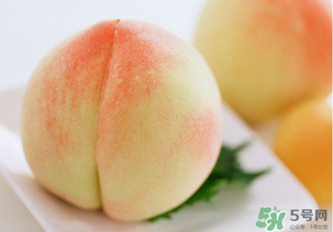 水蜜桃不能和什么一起吃？水蜜桃和什么不能一起吃？