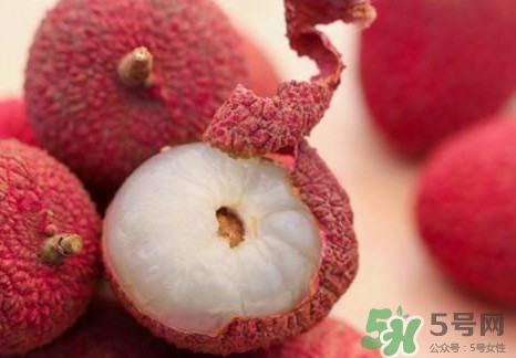 黑葉荔枝有什么功效？黑葉荔枝吃多了會(huì)怎樣？