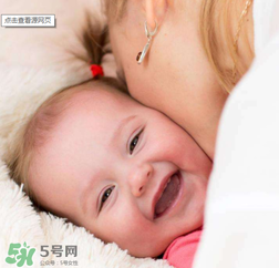 哄寶寶睡覺可以搖晃嗎？哄寶寶睡覺搖晃有害嗎？