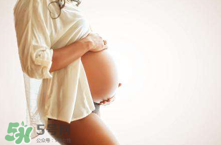 孕婦能用爽身粉嗎？孕婦能用爽身粉擦腳嗎？