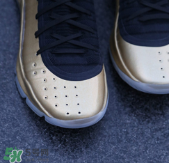 under armour curry4 parade怎么樣？庫里第四代戰(zhàn)靴金屬色細(xì)節(jié)照片