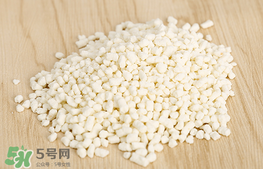 美林菊花晶可以和奶粉一起喝嗎？美林菊花晶可以加在奶里嗎？