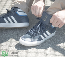 adidas matchcourt high rx2新款滑板鞋什么時候發(fā)售？