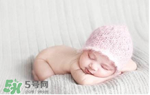 早產(chǎn)兒的發(fā)育和正常嬰兒一樣嗎？早產(chǎn)兒發(fā)育會遲緩嗎？